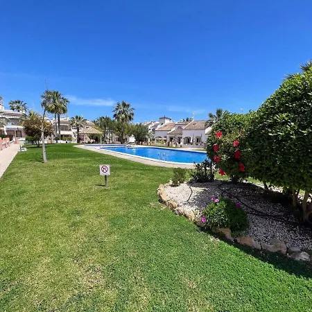 3 Bed Townhouse Overlooking Com Pool Ld314 *