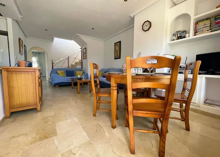 Dom wakacyjny 3 Bed Townhouse Overlooking Com Pool Ld314
