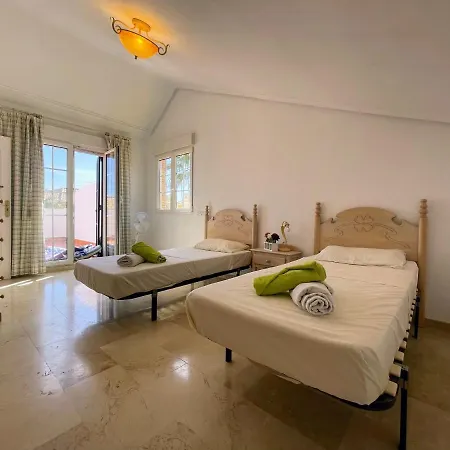 3 Bed Townhouse Overlooking Com Pool Ld314 Holiday home *