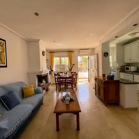 3 Bed Townhouse Overlooking Com Pool Ld314 בית נופש
