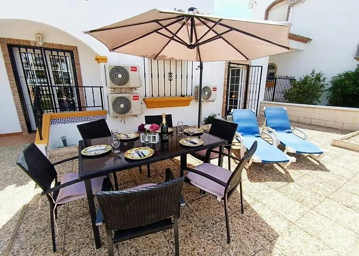 3 Bed Townhouse Overlooking Com Pool Ld314 奥里韦拉