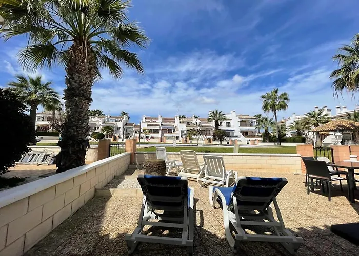 3 Bed Townhouse Overlooking Com Pool Ld314 *