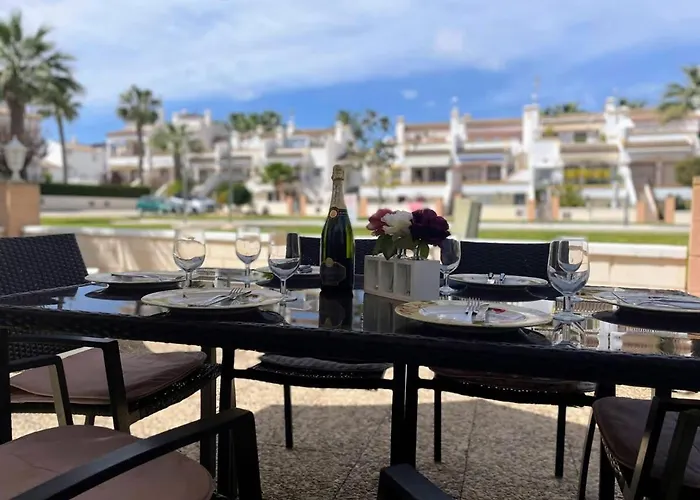 3 Bed Townhouse Overlooking Com Pool Ld314 Hébergement de vacances